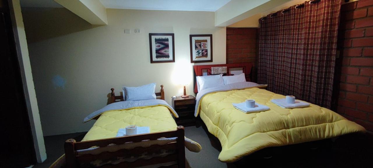 Mirador Backpackers B&B ワラス エクステリア 写真