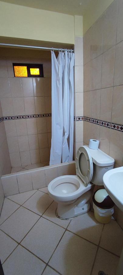 Mirador Backpackers B&B ワラス エクステリア 写真