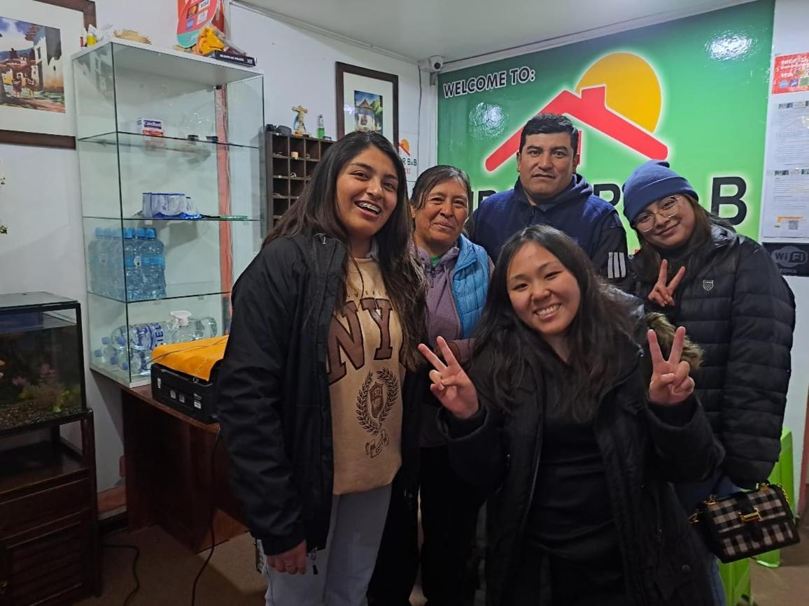 Mirador Backpackers B&B ワラス エクステリア 写真